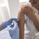 Brasil oferece nova vacina contra a dengue gratuitamente no SUS