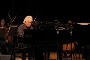Concerto com João Carlos Martins celebra Dia da Mulher